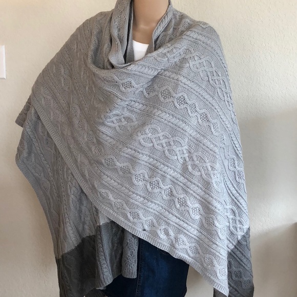 Tahari Jackets & Blazers - ❗️❗️sale Tahari Shoulder Gray cap